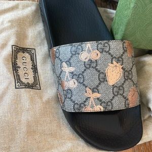 Brand new sold out Authentic Gucci slides